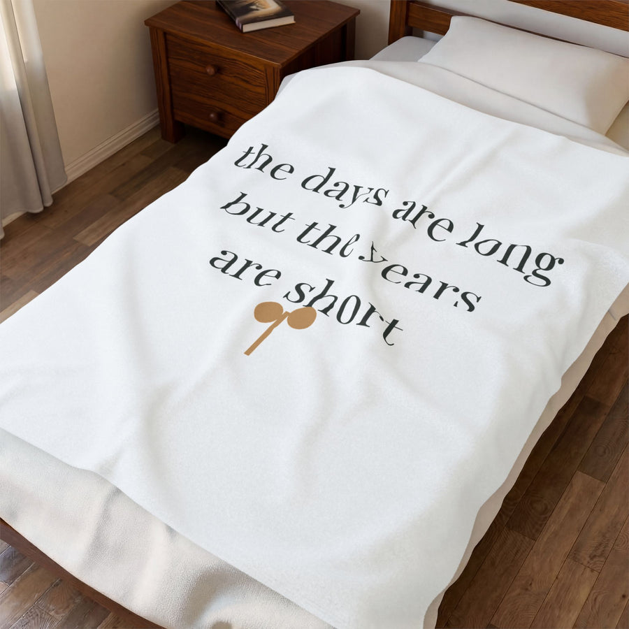 The days are long but the years are short velveteen plush throw blanket from the Nureli collection, view 5